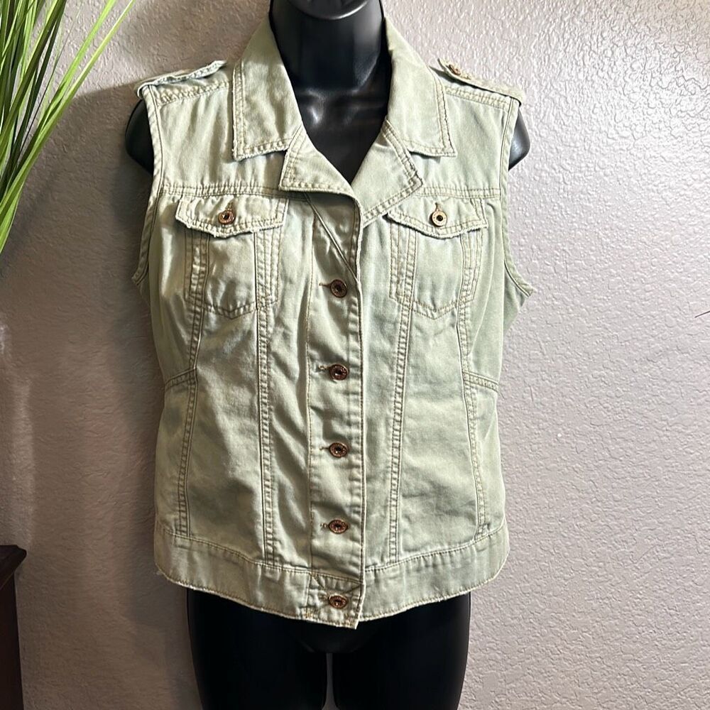 RB20 Jean Star, light green sleeveless, jean vest, size medium